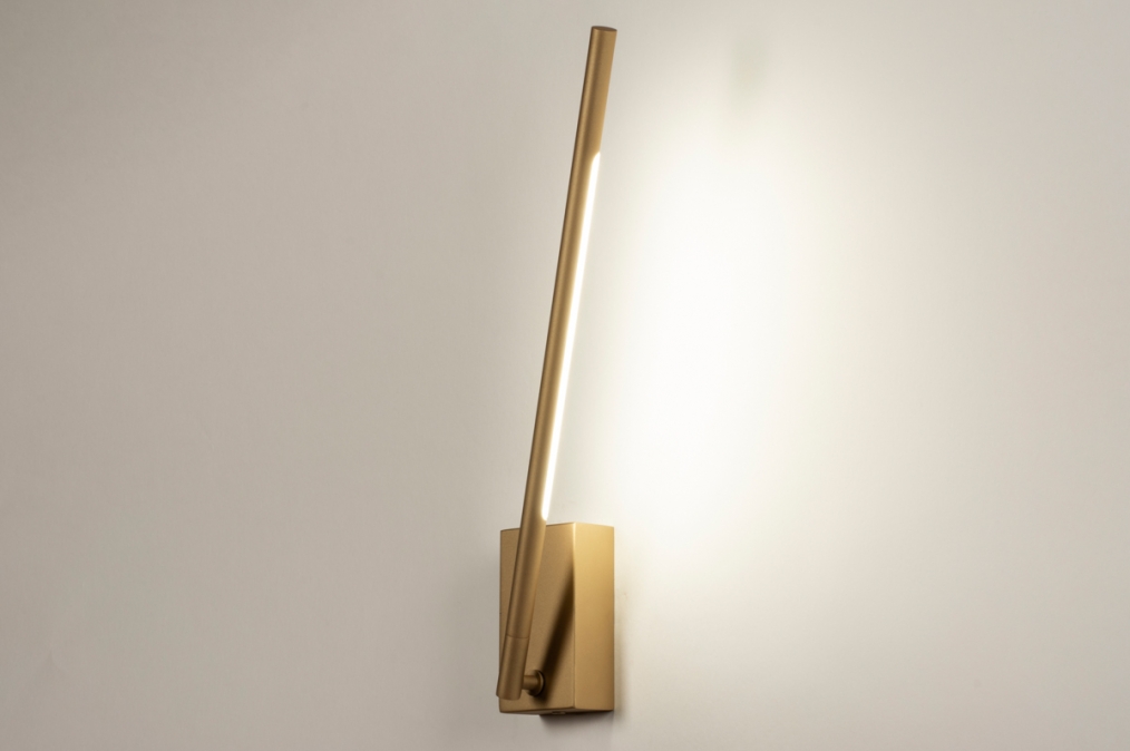 Nástěnné minimalistické LED svítidlo Grado Gold