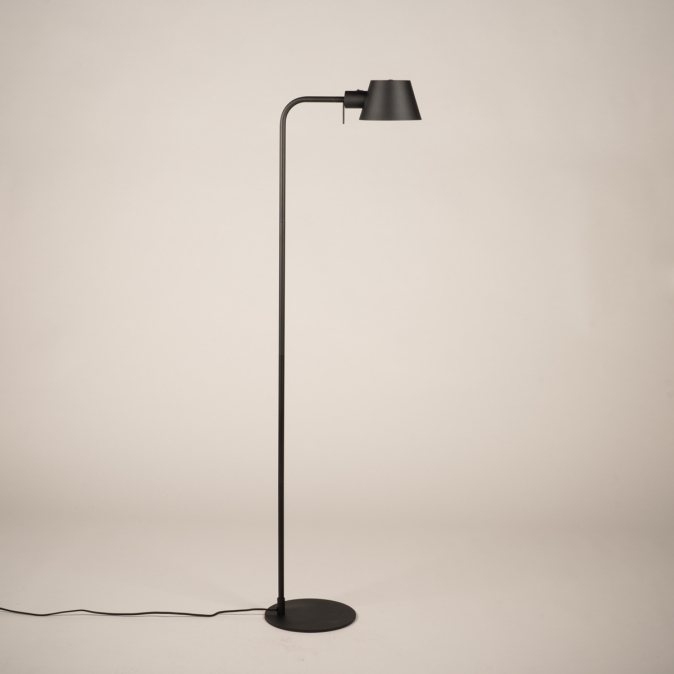 Stojací designová lampa Sabre Black